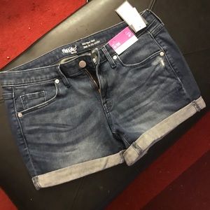 Jean Denim shorts Mossimo size 6 Mid Rise Midi 4”